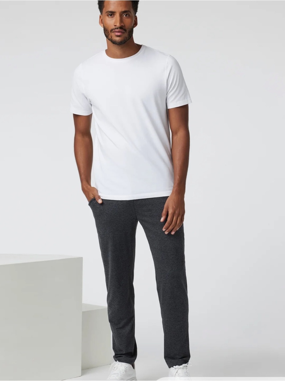 Vuori Ponte dark gray Performance Pant, 30 inch, size small - Picture 2 of 14